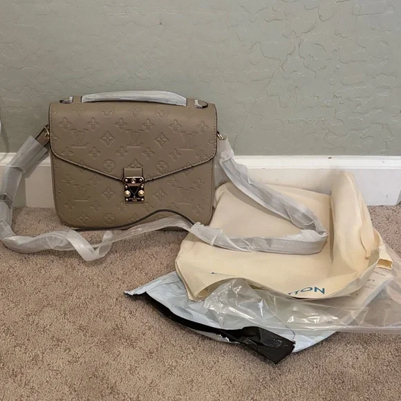 Taupe Monogram Empreinte Pochette Métis Shoulder Bag - Picture 1 of 8